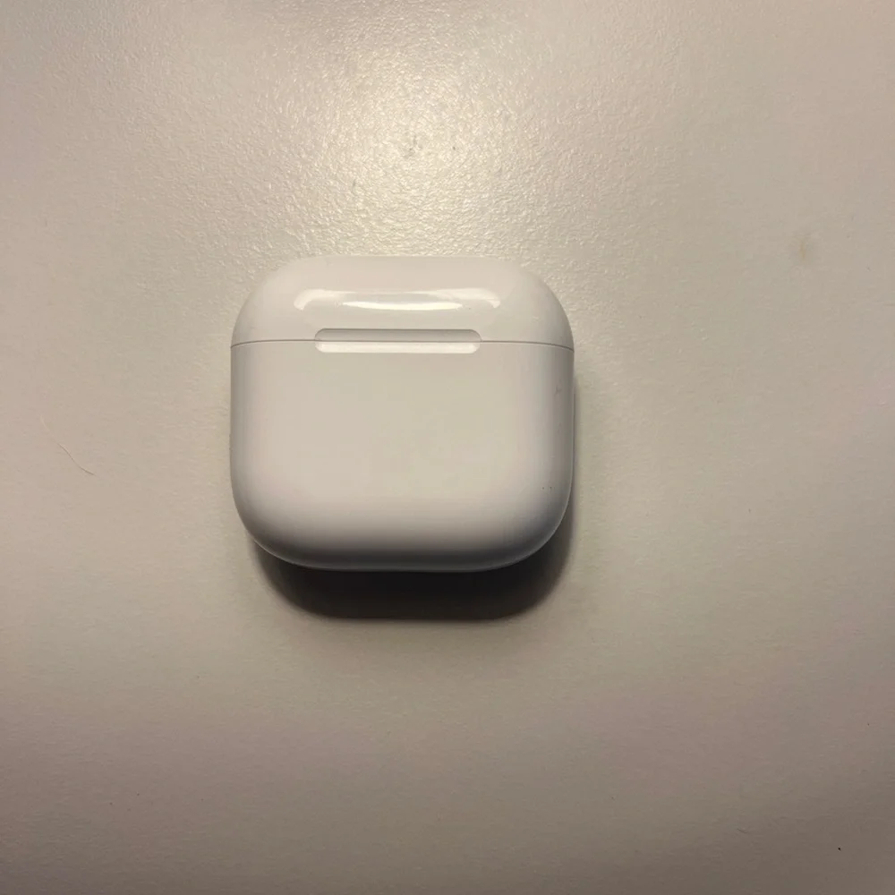 Airpods gen 4 With active noise cancellation